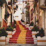 scalinata con colori della bandiera spagnola